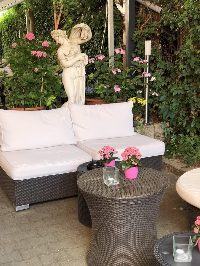 Hotel Poseidon Λούντβιχσμπουργκ Εξωτερικό φωτογραφία